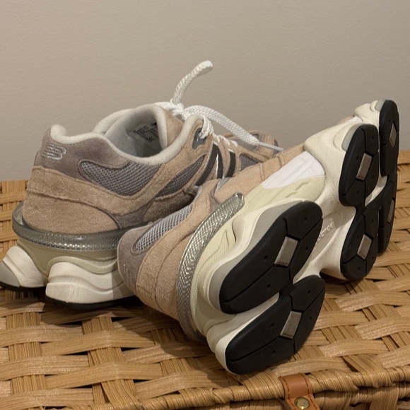 New Balance 9060 “Incense Raincloud Arid Stone” – Size Women’s 8/ Men’s 6.5 - Picture 4 of 5